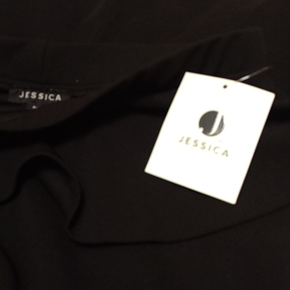 🆕 Black peplum ribbed skirt - US petite Small - Picture 3 of 5